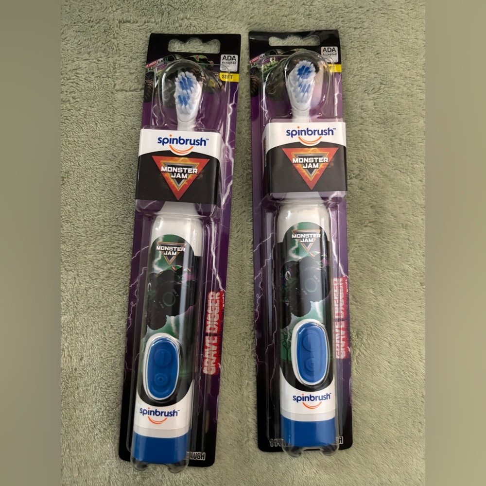 Spinbrush Monster Jam Electric Toothbrush Set
GRAVE DIGGER